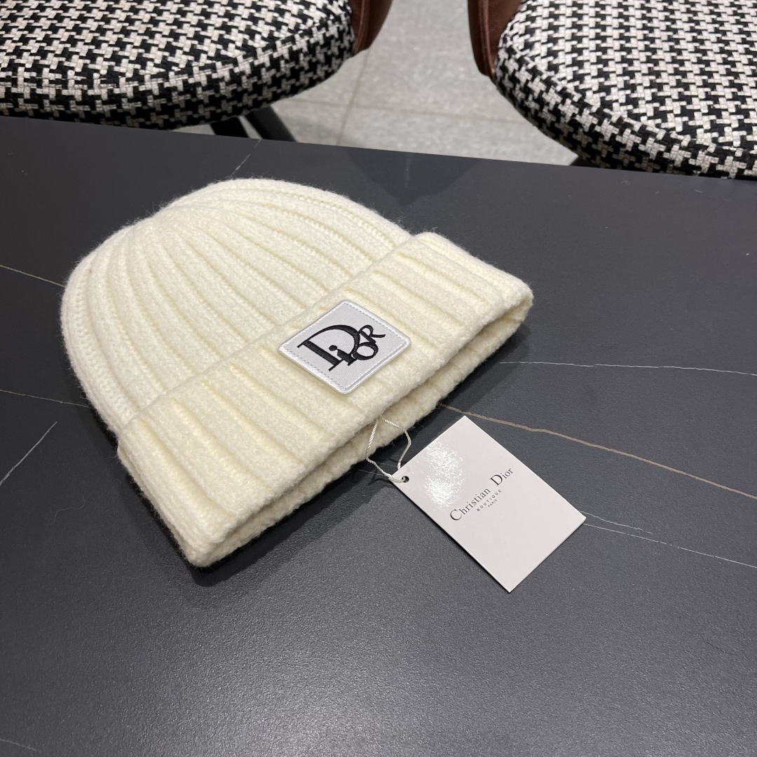  DIOR迪奥针织帽子女冬季复古百搭显脸小毛线帽保暖冷帽
