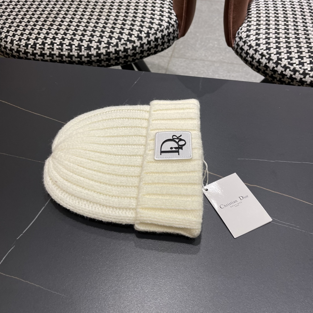  DIOR迪奥针织帽子女冬季复古百搭显脸小毛线帽保暖冷帽