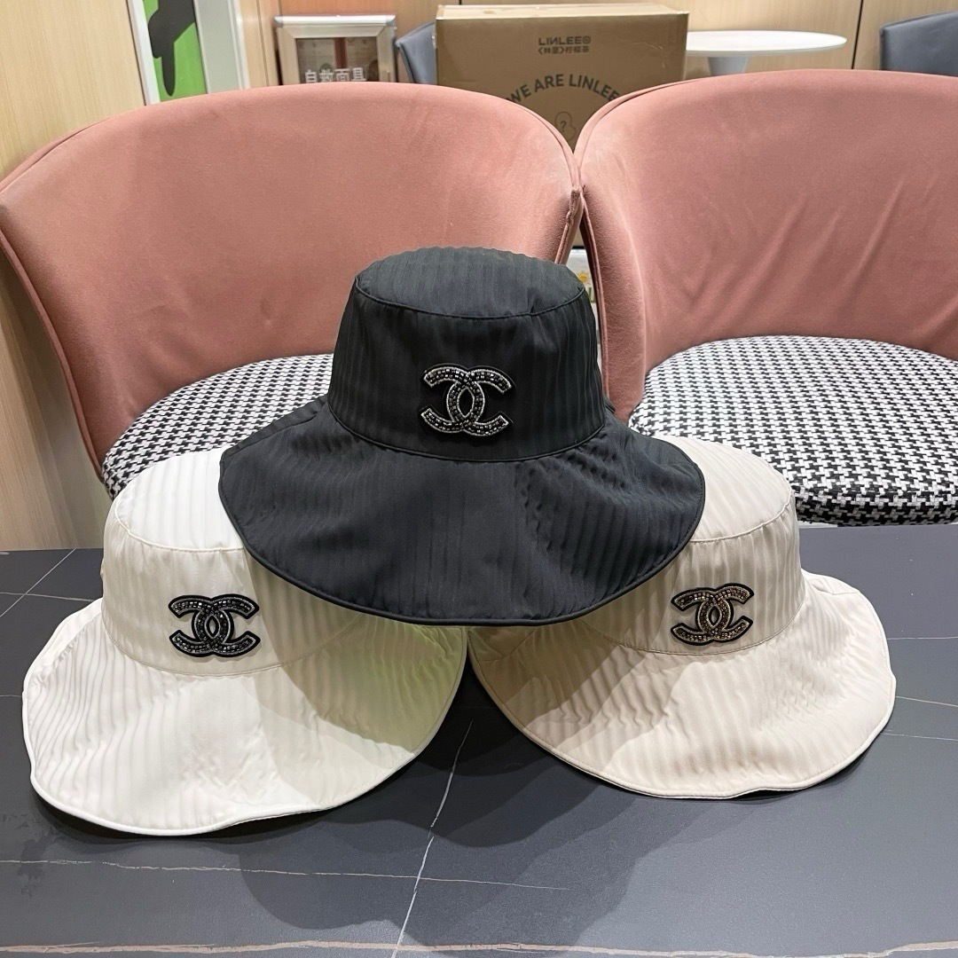  Chanel（香奈儿）2025夏季新款条纹蝴蝶结帽子女休闲百搭渔夫帽户
外遮阳防晒太阳帽