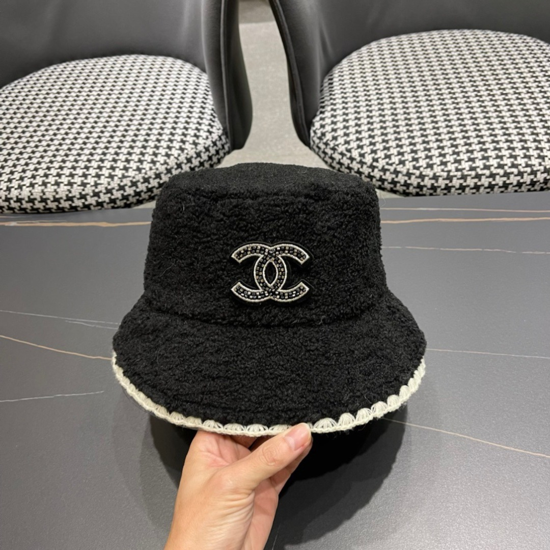 香奈儿新款羊羔毛渔夫帽 针织圈圈毛绒款 非常可爱的一款均码 2 色