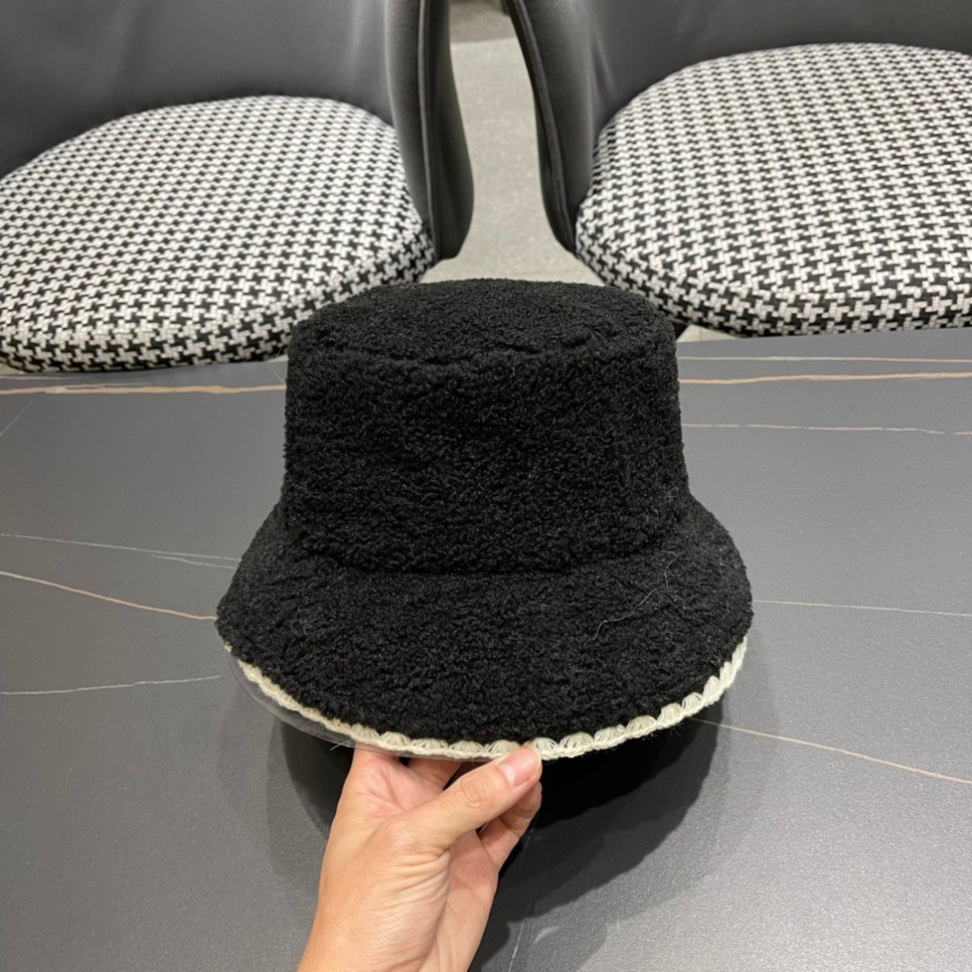 香奈儿新款羊羔毛渔夫帽 针织圈圈毛绒款 非常可爱的一款均码 2 色