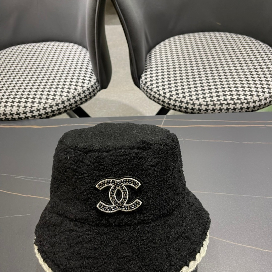 香奈儿新款羊羔毛渔夫帽 针织圈圈毛绒款 非常可爱的一款均码 2 色