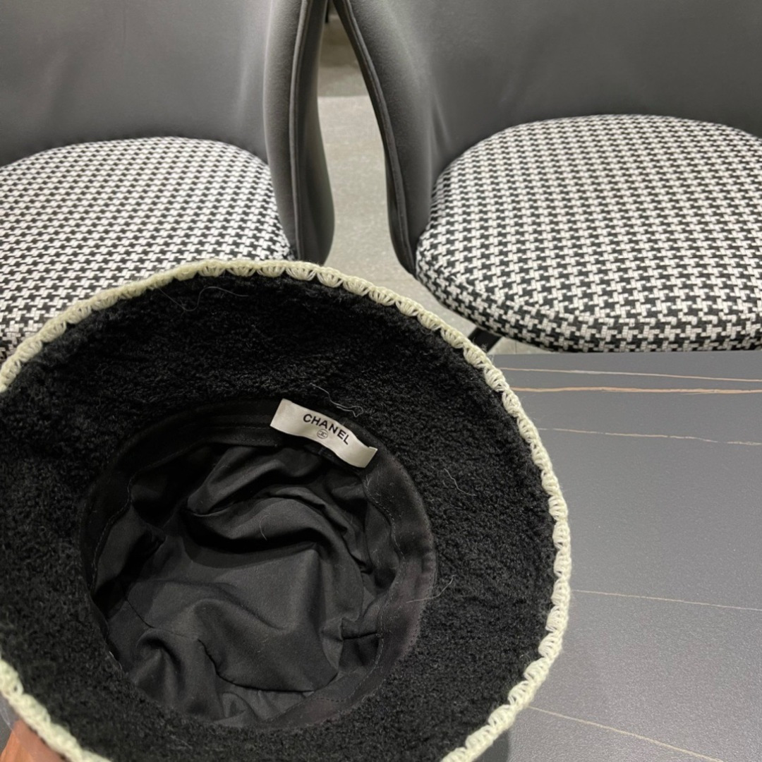 香奈儿新款羊羔毛渔夫帽 针织圈圈毛绒款 非常可爱的一款均码 2 色