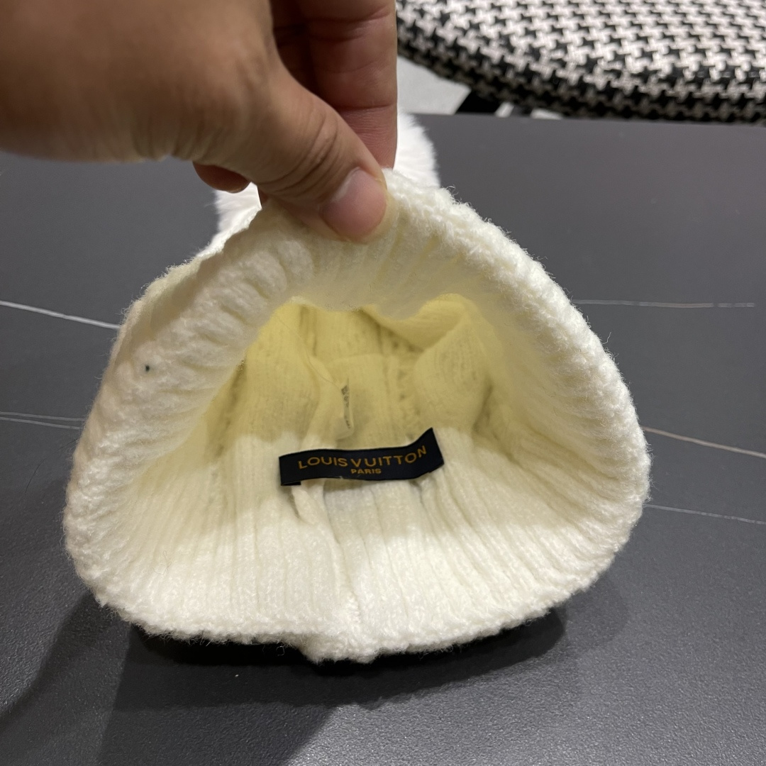 lv路易威登帽子2025女秋冬毛线帽韩版针织帽女士百搭毛球帽护耳冬季套头潮加厚帽