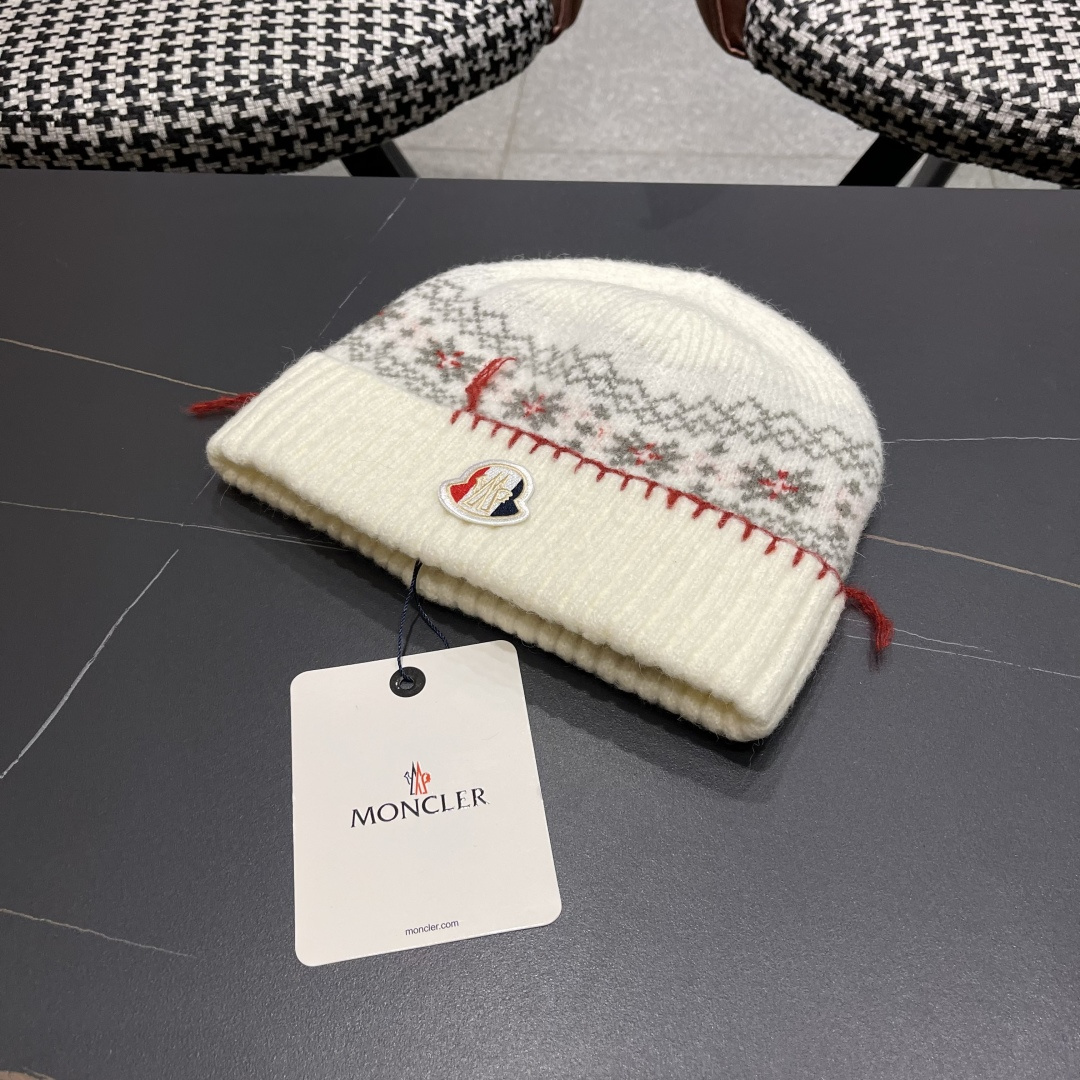 MONCLER（蒙口）雪花套头针织帽保暖百搭大头围复古毛线帽子女秋冬