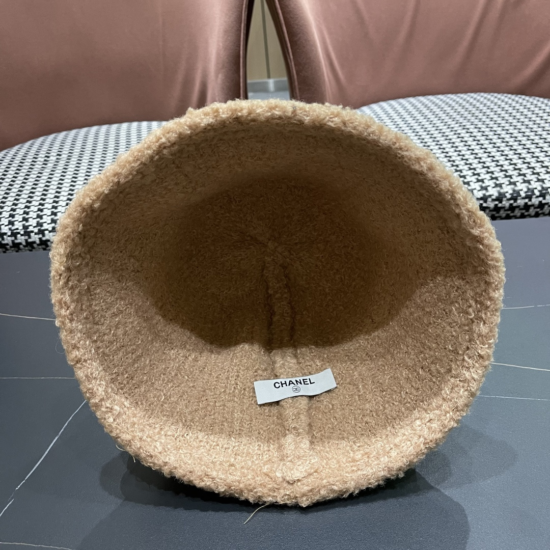 Chanel香奈儿 2025秋冬款渔夫帽毛绒保暖韩版盆帽潮