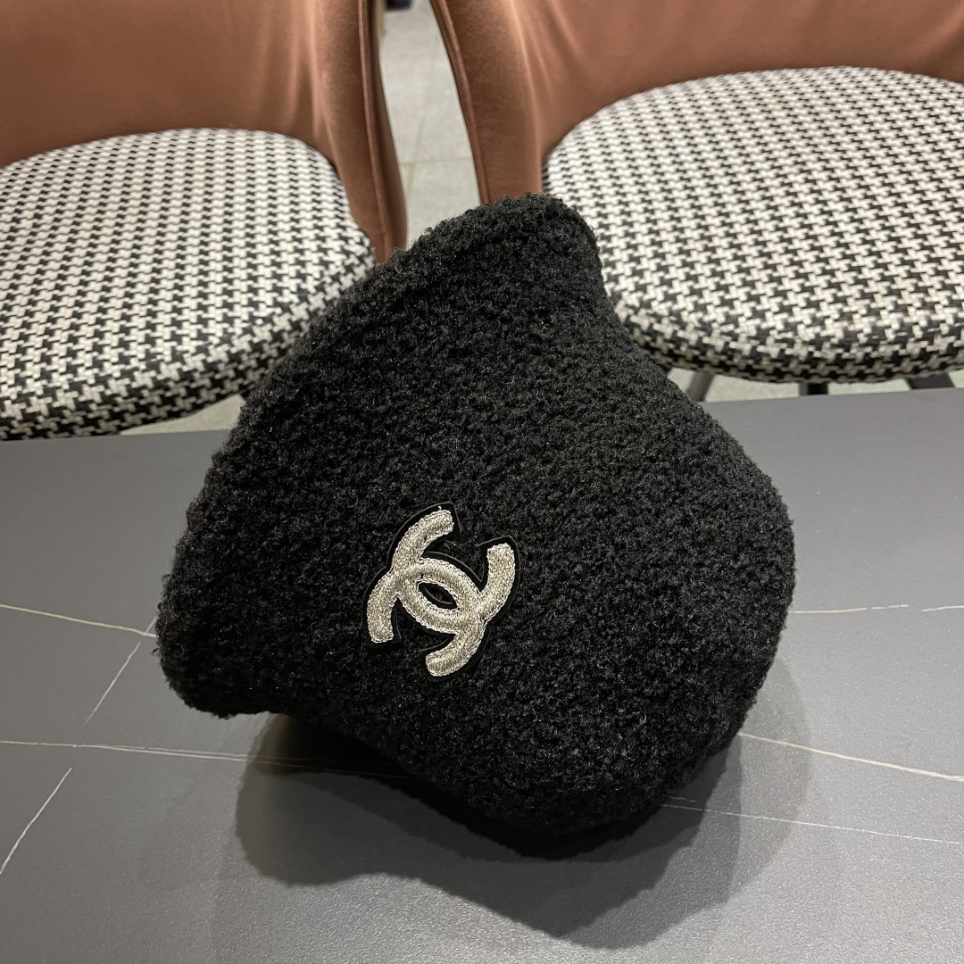 Chanel香奈儿 2025秋冬款渔夫帽毛绒保暖韩版盆帽潮
