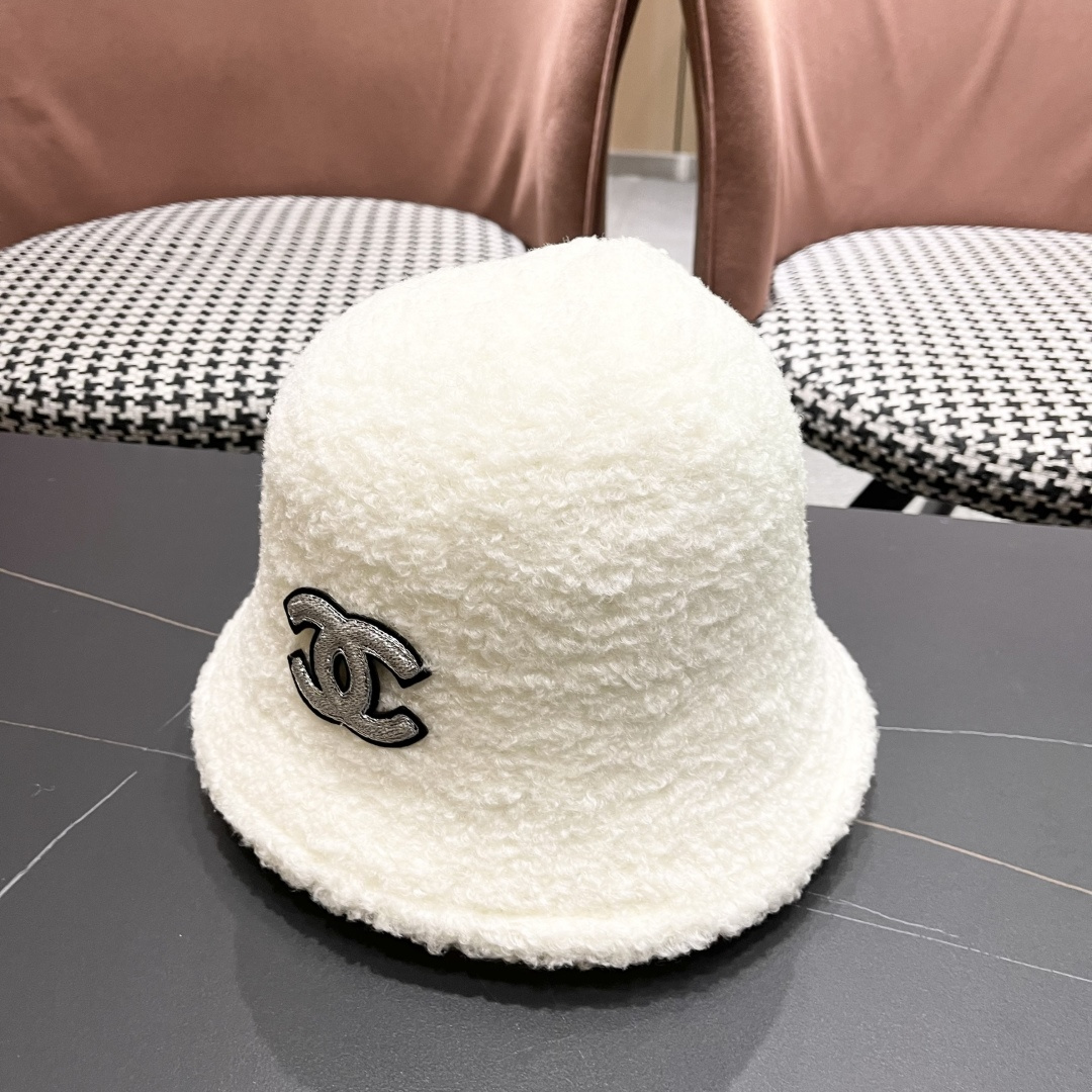 Chanel香奈儿 2025秋冬款渔夫帽毛绒保暖韩版盆帽潮