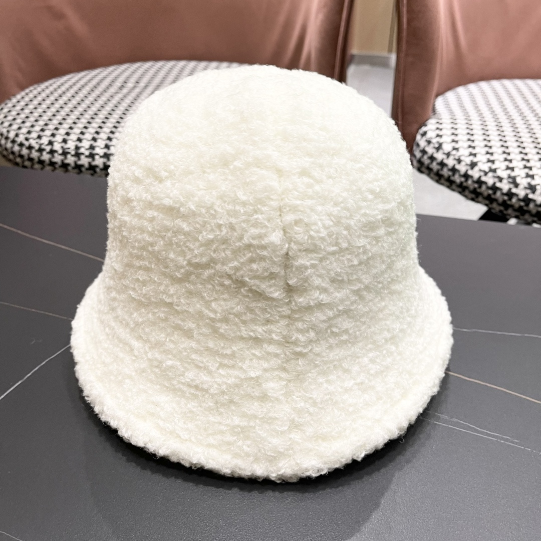 Chanel香奈儿 2025秋冬款渔夫帽毛绒保暖韩版盆帽潮