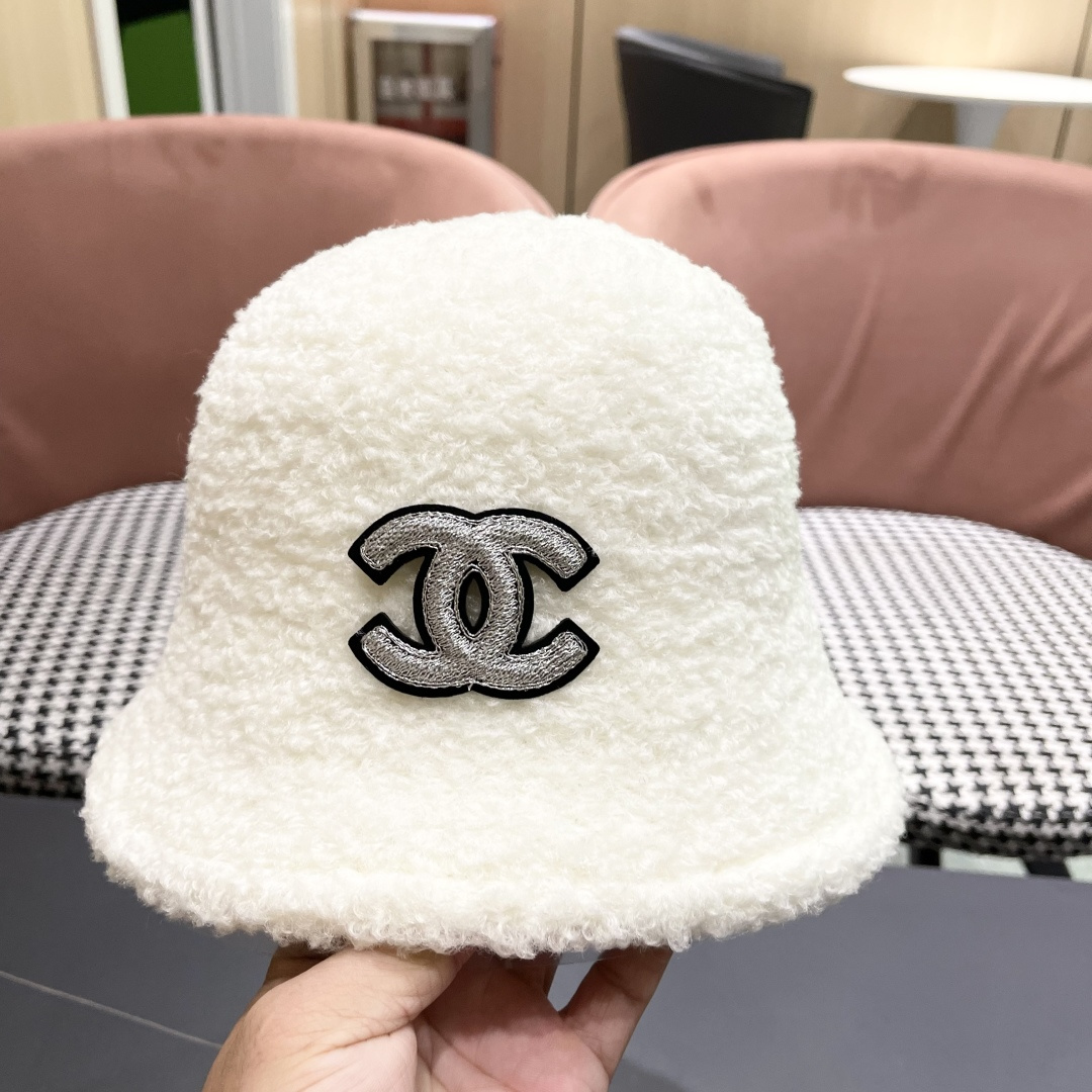 Chanel香奈儿 2025秋冬款渔夫帽毛绒保暖韩版盆帽潮