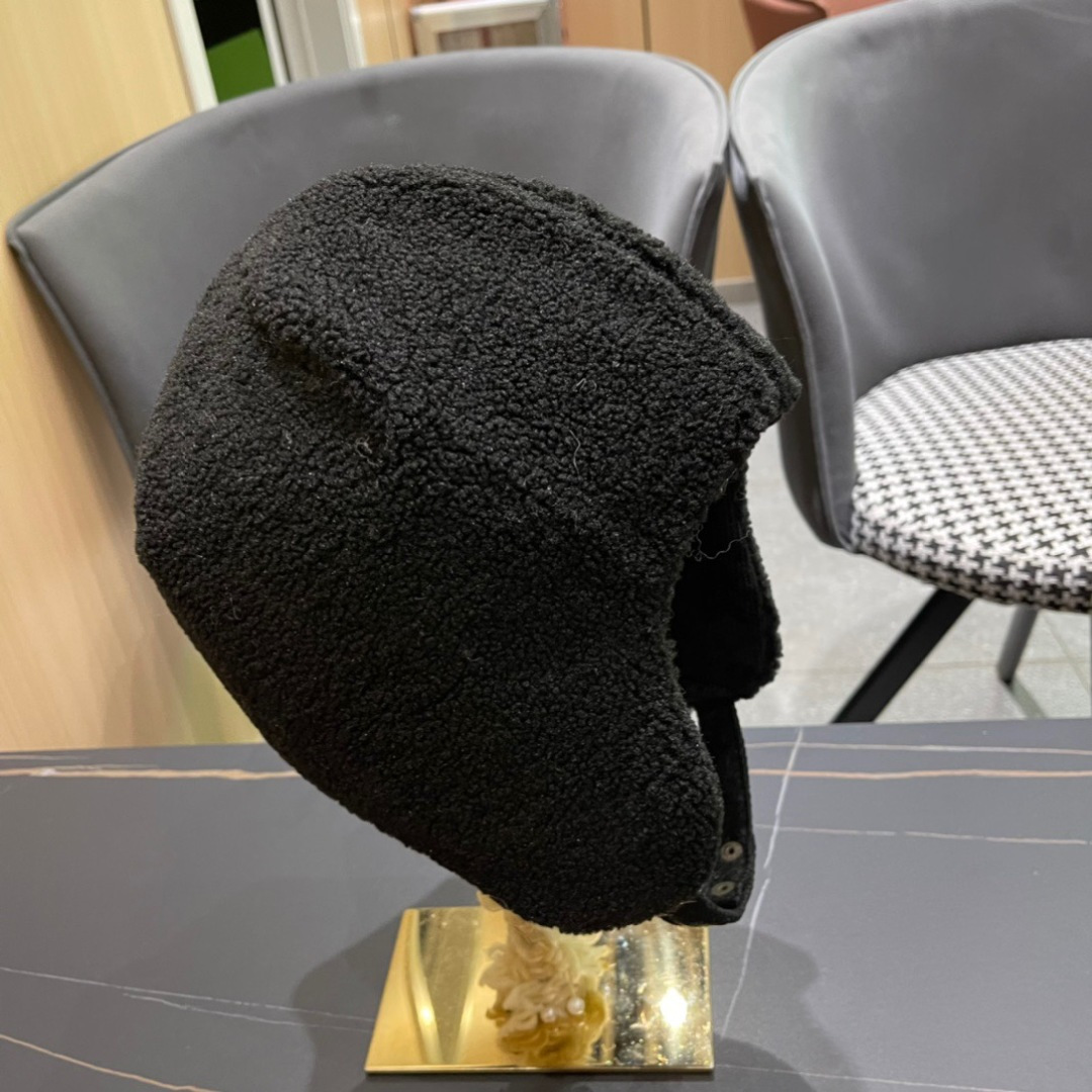 赛琳cellne 2025冬款雷锋帽女冬季时尚保暖加绒防寒骑车护耳帽防风东北户外帽子女