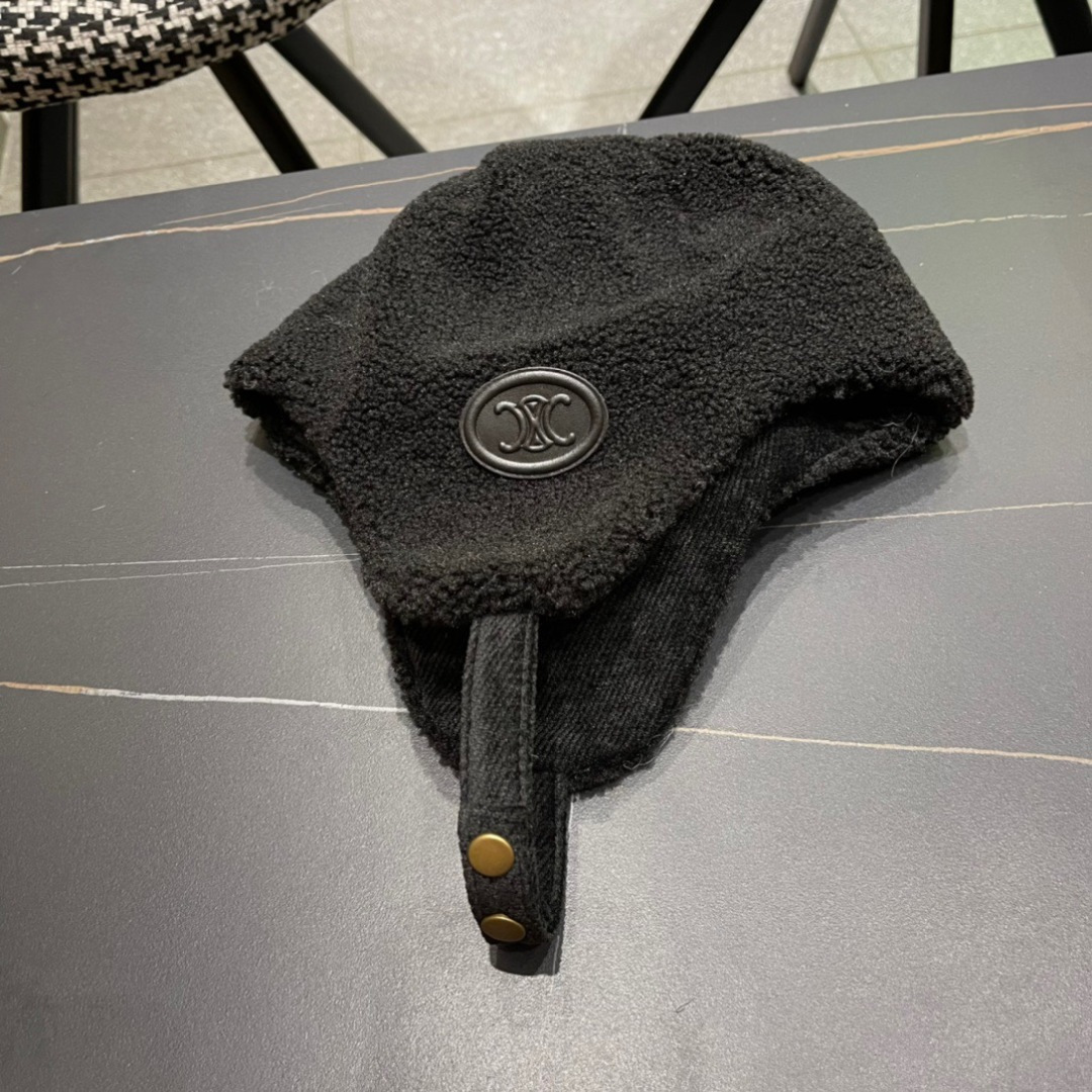 赛琳cellne 2025冬款雷锋帽女冬季时尚保暖加绒防寒骑车护耳帽防风东北户外帽子女