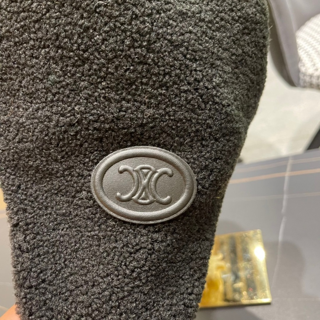 赛琳cellne 2025冬款雷锋帽女冬季时尚保暖加绒防寒骑车护耳帽防风东北户外帽子女