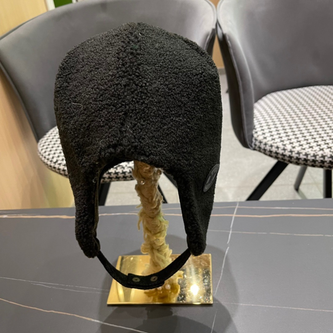 赛琳cellne 2025冬款雷锋帽女冬季时尚保暖加绒防寒骑车护耳帽防风东北户外帽子女