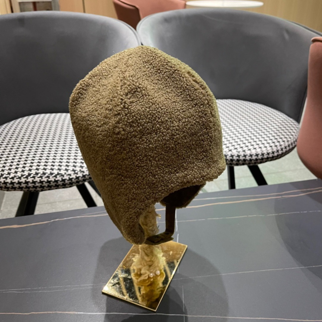 赛琳cellne 2025冬款雷锋帽女冬季时尚保暖加绒防寒骑车护耳帽防风东北户外帽子女