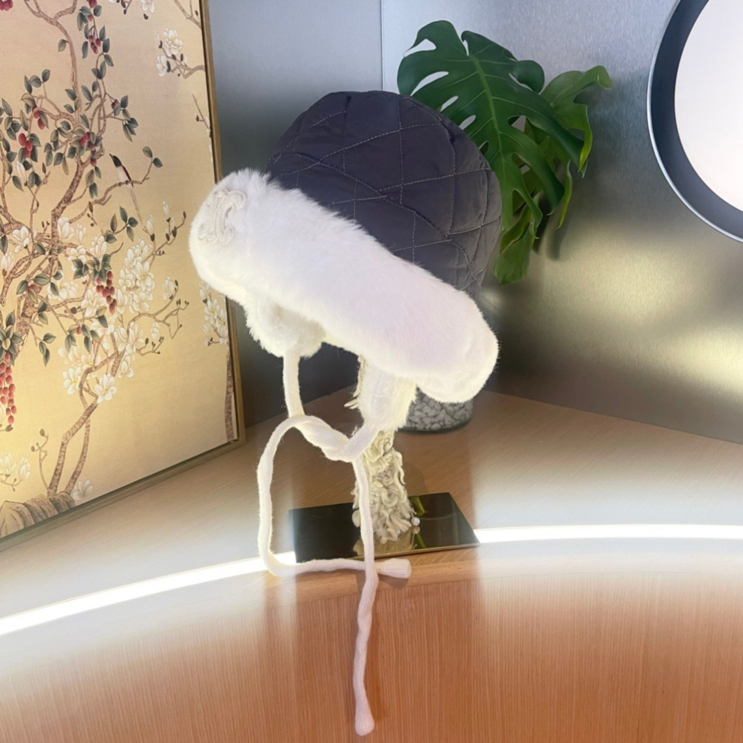 赛琳cellne 秋冬新款雷锋帽女冬季时尚保暖加绒防寒骑车护耳帽