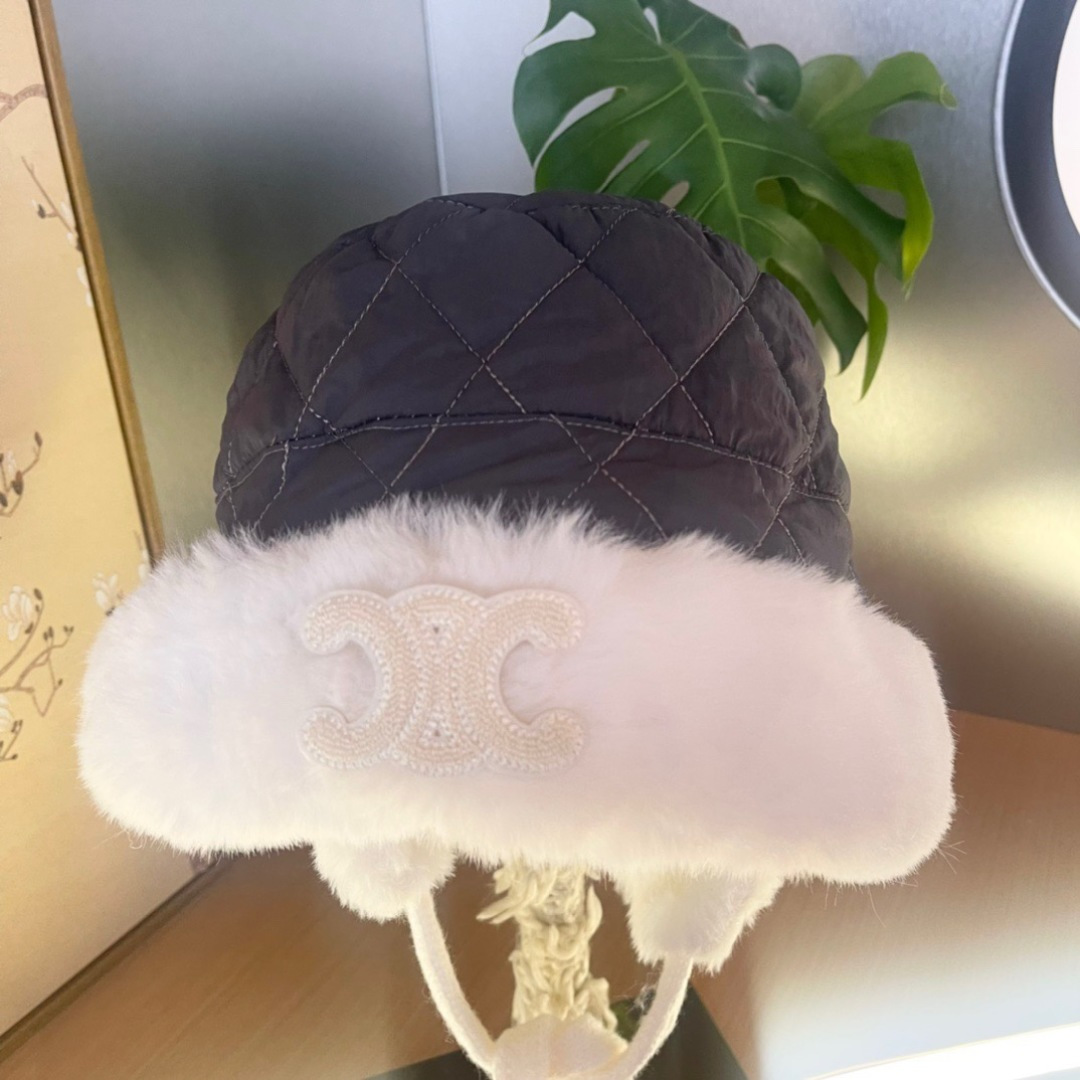 赛琳cellne 秋冬新款雷锋帽女冬季时尚保暖加绒防寒骑车护耳帽