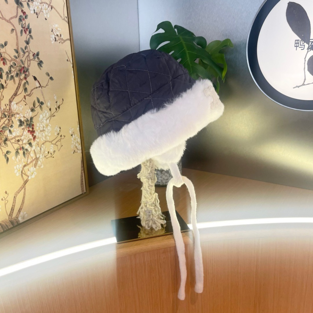 赛琳cellne 秋冬新款雷锋帽女冬季时尚保暖加绒防寒骑车护耳帽