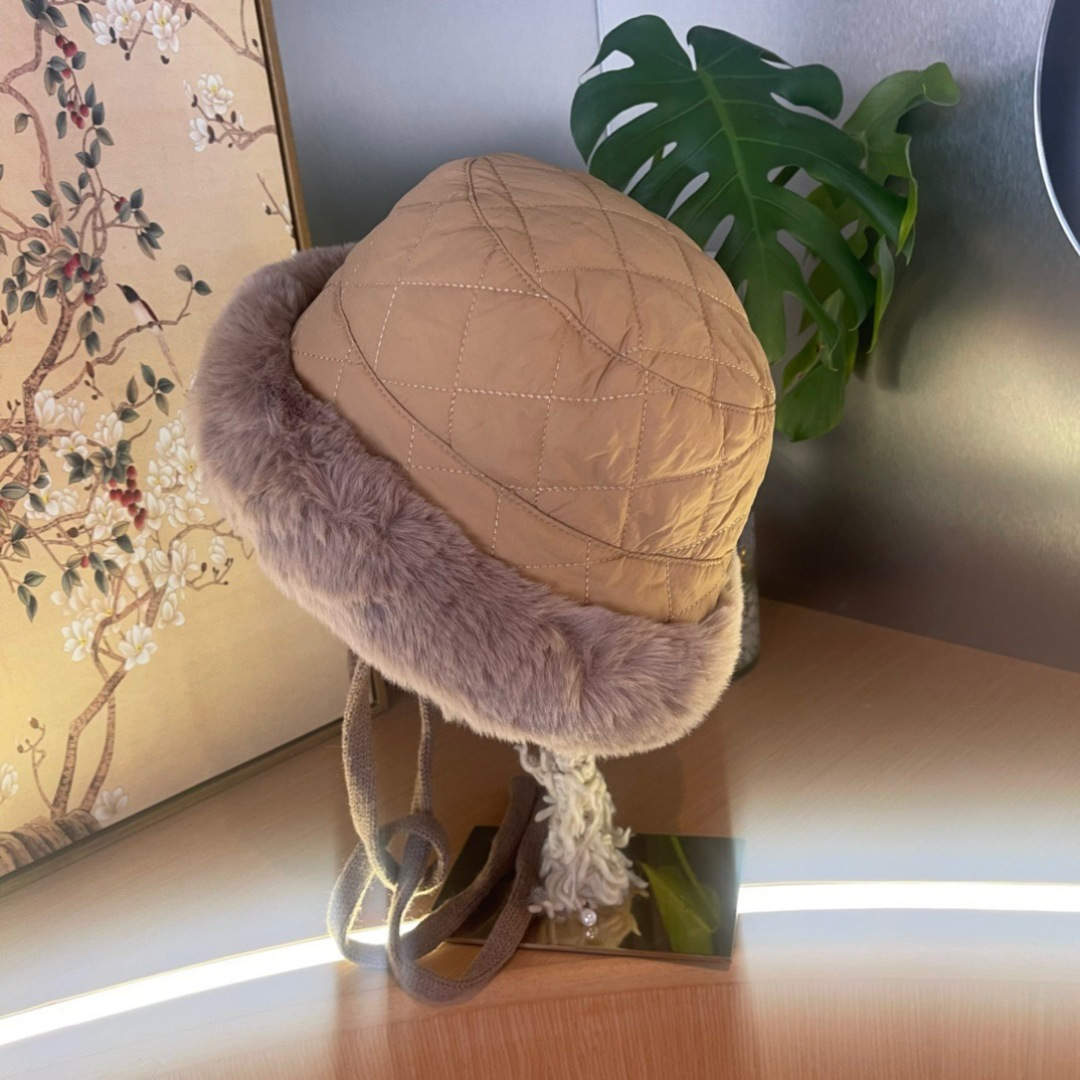 赛琳cellne 秋冬新款雷锋帽女冬季时尚保暖加绒防寒骑车护耳帽