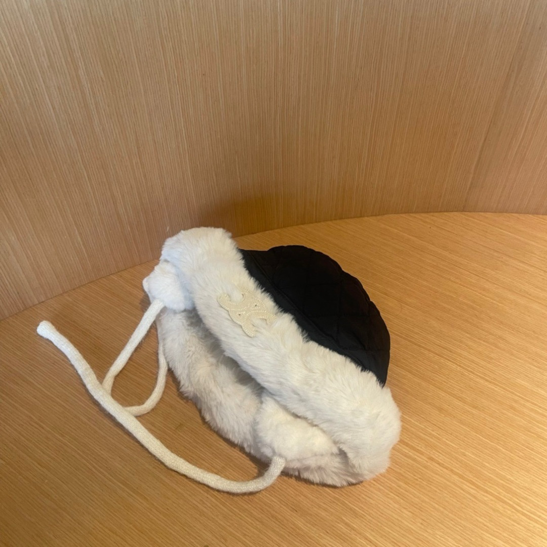 赛琳cellne 秋冬新款雷锋帽女冬季时尚保暖加绒防寒骑车护耳帽