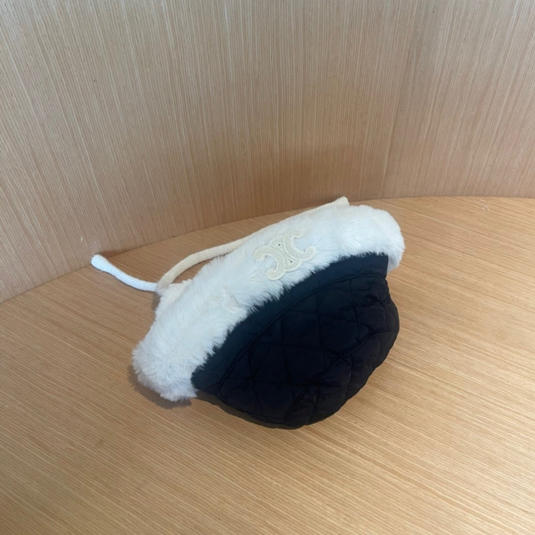 赛琳cellne 秋冬新款雷锋帽女冬季时尚保暖加绒防寒骑车护耳帽