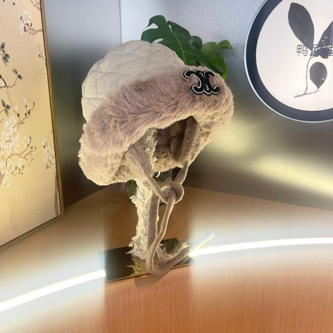 赛琳cellne 秋冬新款雷锋帽女冬季时尚保暖加绒防寒骑车护耳帽