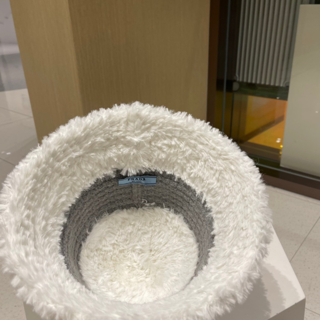 PRADA普拉达 2025新款毛绒针织帽子女冬加厚保暖护耳显脸小秋冬毛线帽女大头围
