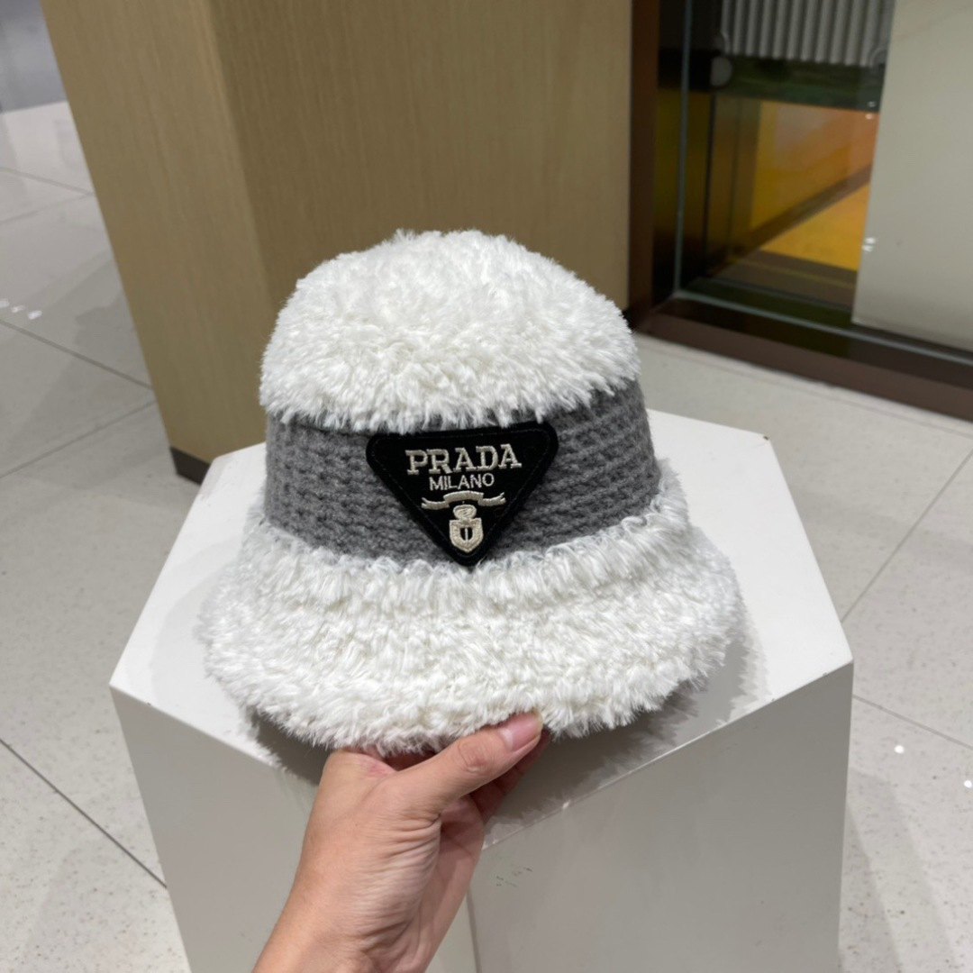 PRADA普拉达 2025新款毛绒针织帽子女冬加厚保暖护耳显脸小秋冬毛线帽女大头围