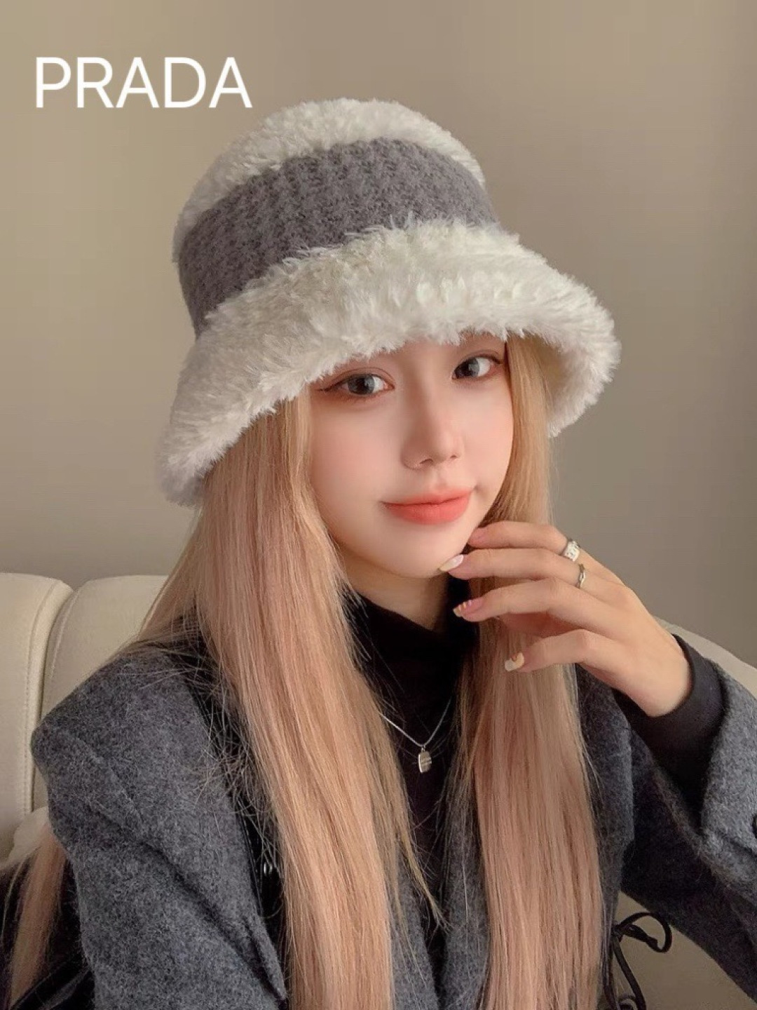 PRADA普拉达 2025新款毛绒针织帽子女冬加厚保暖护耳显脸小秋冬毛线帽女大头围