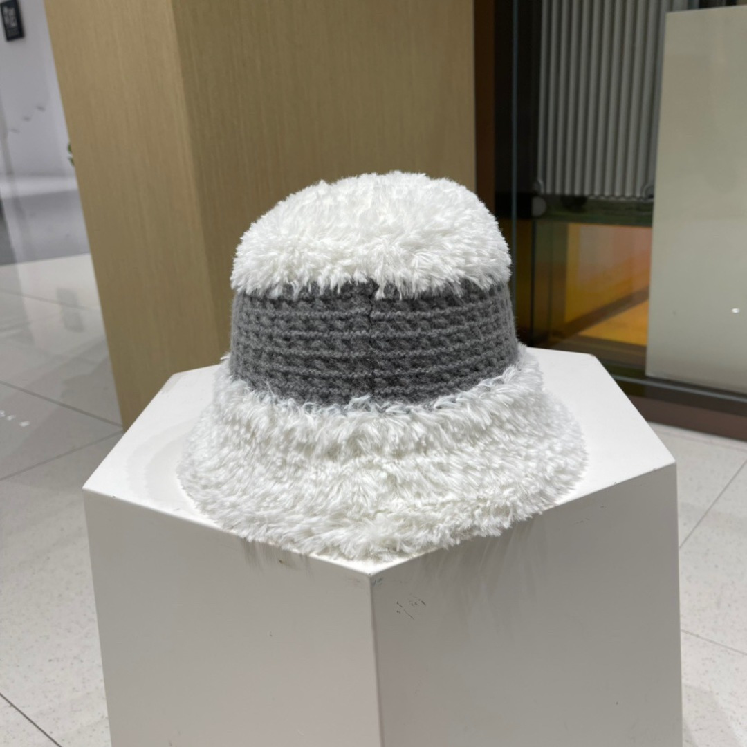 PRADA普拉达 2025新款毛绒针织帽子女冬加厚保暖护耳显脸小秋冬毛线帽女大头围