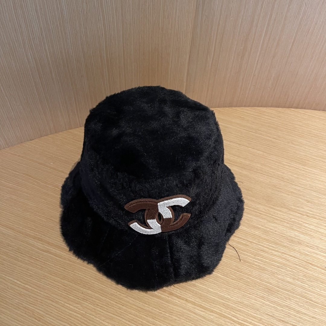 【CHANEL香奈儿】2025秋冬新款毛绒渔夫帽，超好