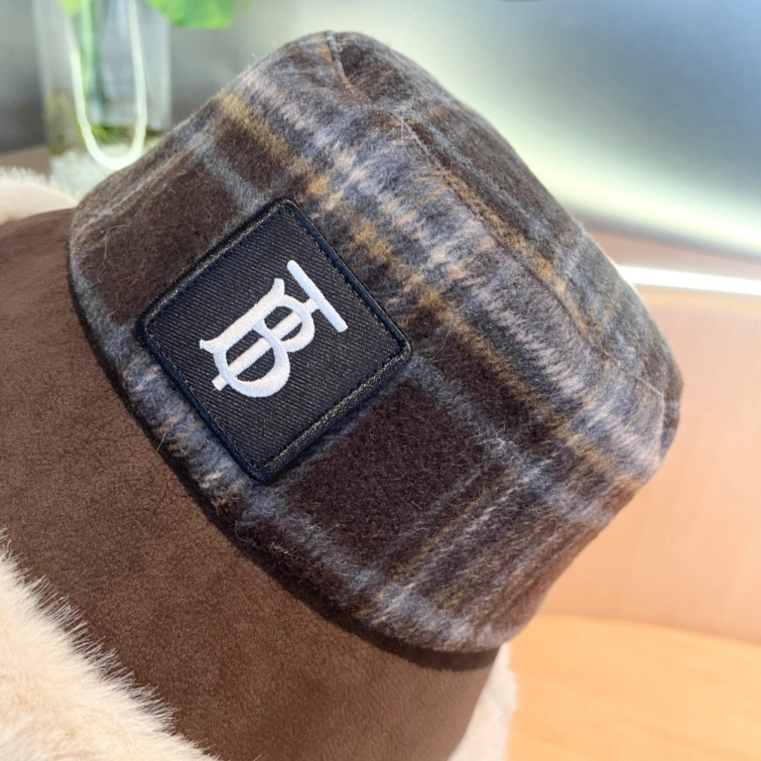 Burberry巴宝莉格子渔夫帽，秋冬加绒保暖帽渔夫帽大牌高级十感足！简约尚时风