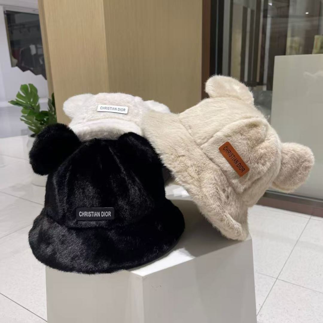 DIOR迪奥 毛茸茸渔夫帽冬天可爱小熊耳朵毛毛绒绒秋冬季百搭盆帽帽子冬款女