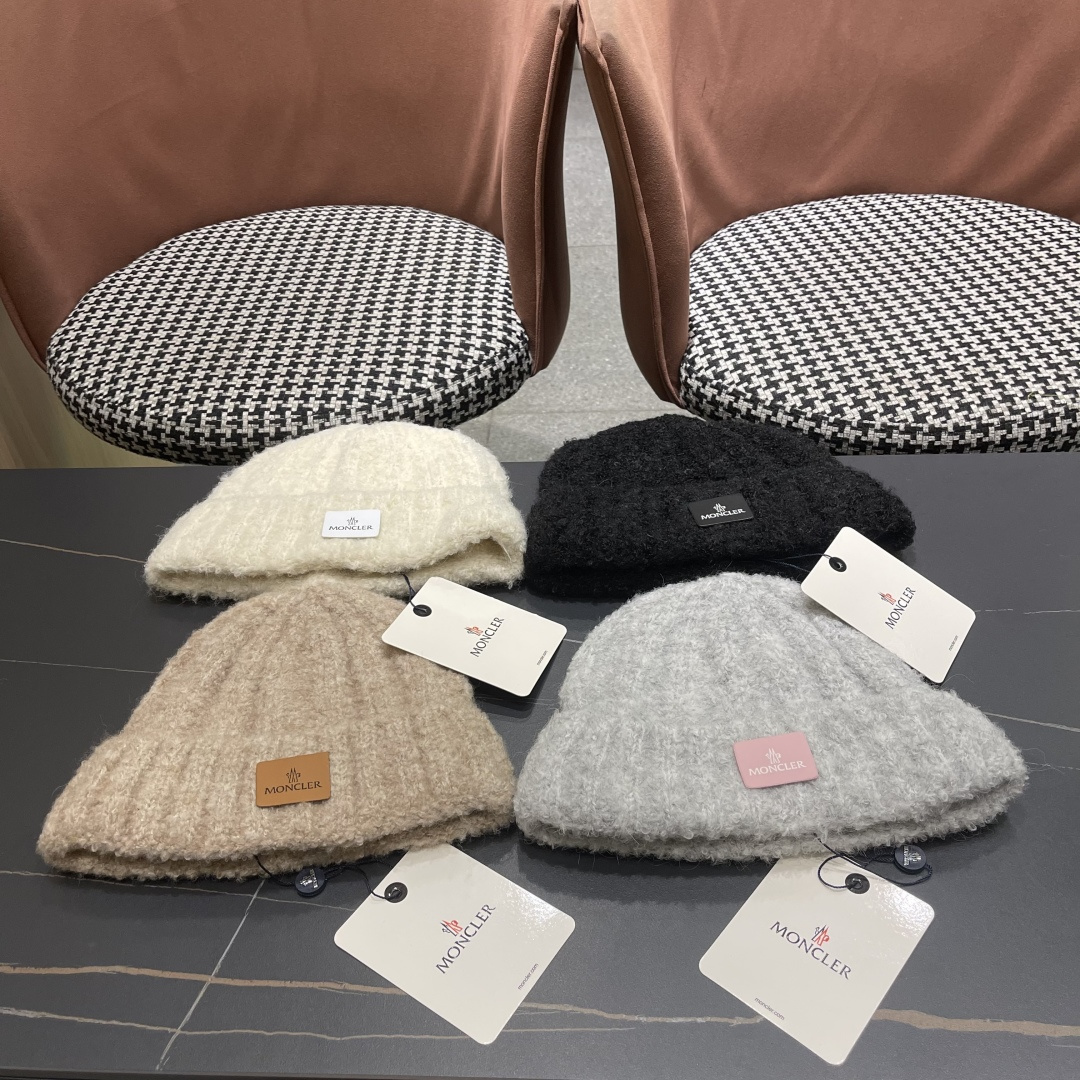 MONCLER蒙口🎩羊毛针织毛线帽，好品质高端大气，超柔软！超火爆💖质感很赞，出街超好搭配！时尚潮流！冬
