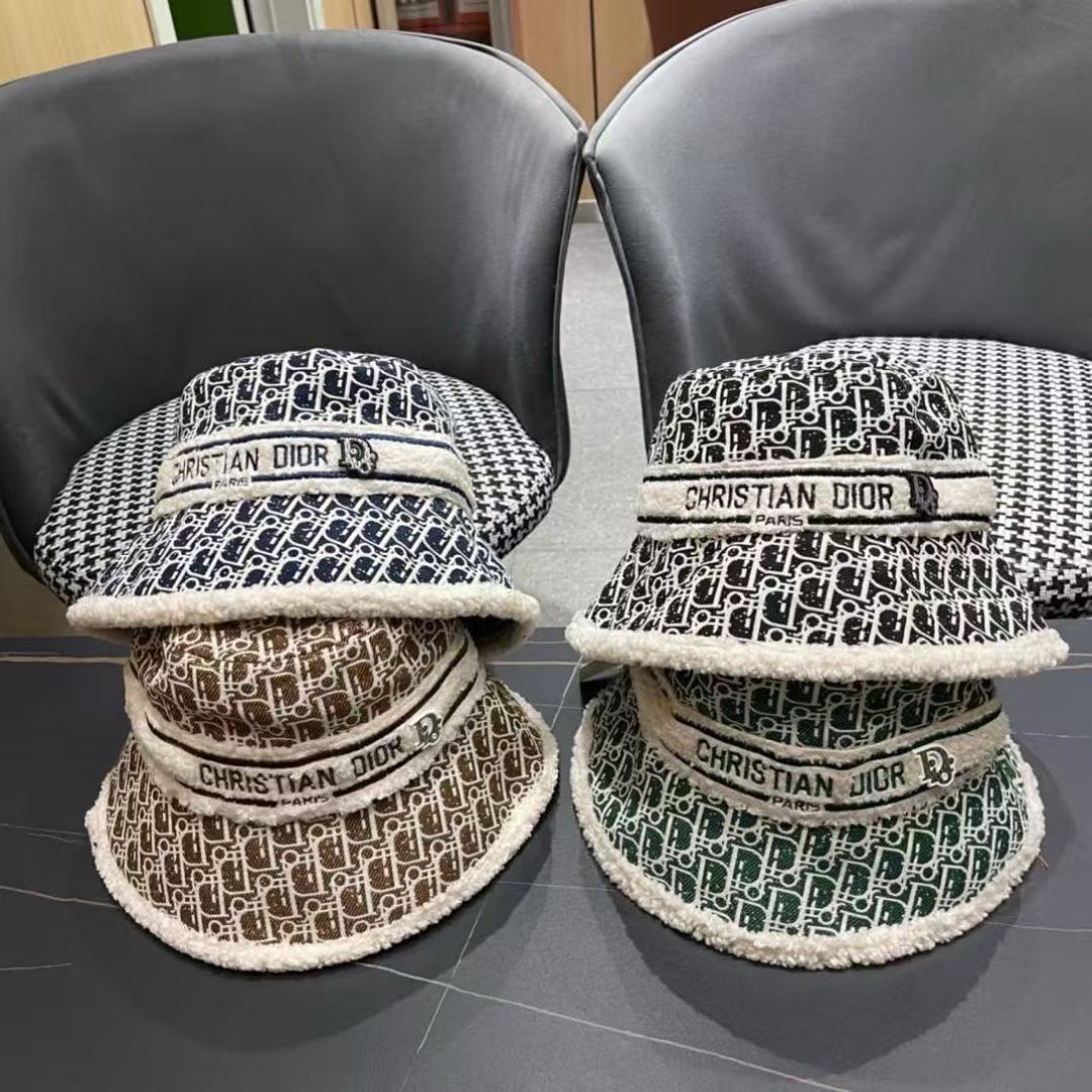 Dior 迪奥 新款原单秋冬款毛绒渔夫帽， 精致純也格调很有感觉，很酷很时尚，质量超赞