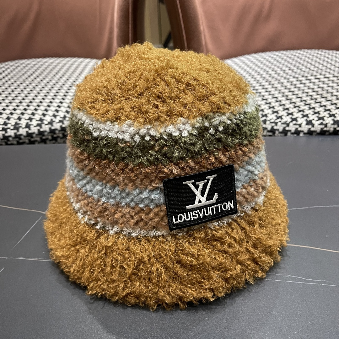 Lv路易威登 2025新款彩色条纹泰迪绒渔夫帽女秋冬季舒适休闲保暖护耳显脸小水桶帽
