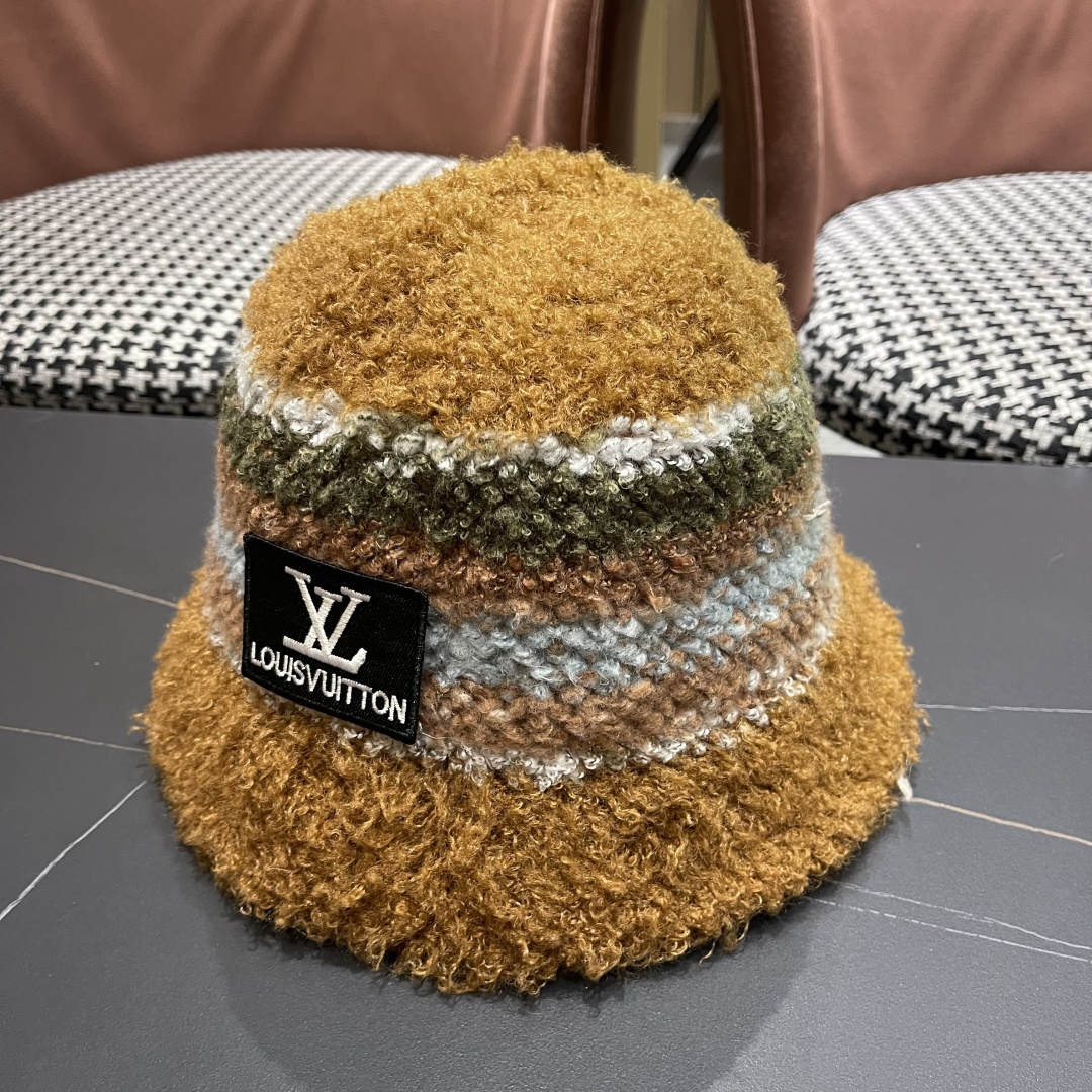 Lv路易威登 2025新款彩色条纹泰迪绒渔夫帽女秋冬季舒适休闲保暖护耳显脸小水桶帽