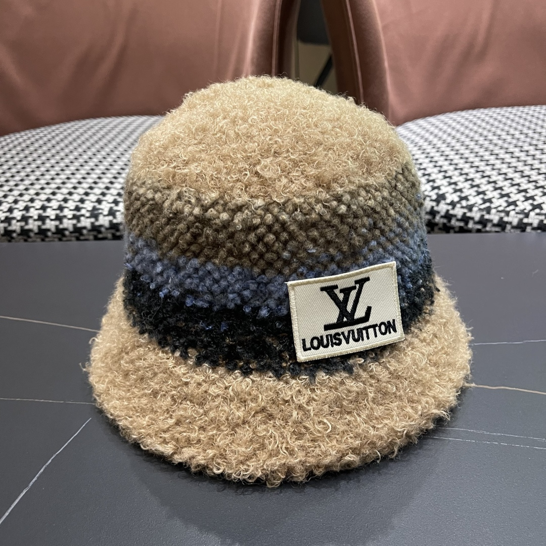 Lv路易威登 2025新款彩色条纹泰迪绒渔夫帽女秋冬季舒适休闲保暖护耳显脸小水桶帽