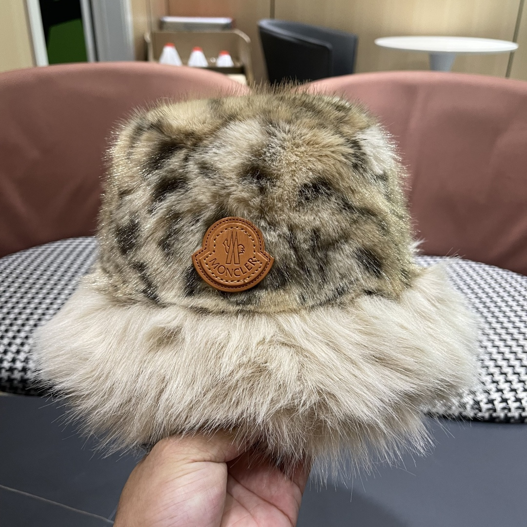 蒙囗MONCLER N 秋冬日系网红豹纹毛绒渔夫帽女保暖东北蒙古帽显脸小帽潮