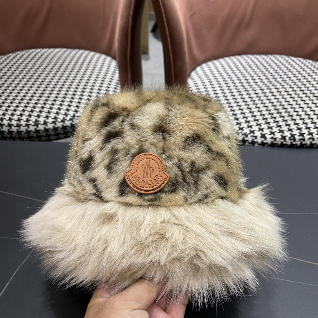 蒙囗MONCLER N 秋冬日系网红豹纹毛绒渔夫帽女保暖东北蒙古帽显脸小帽潮