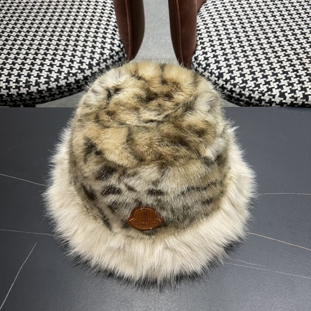 蒙囗MONCLER N 秋冬日系网红豹纹毛绒渔夫帽女保暖东北蒙古帽显脸小帽潮