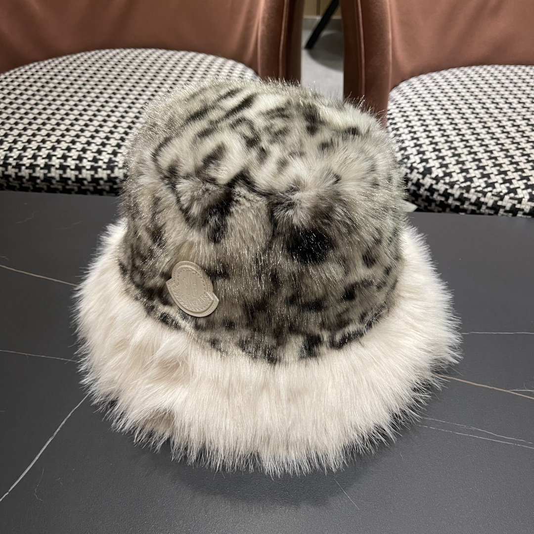 蒙囗MONCLER N 秋冬日系网红豹纹毛绒渔夫帽女保暖东北蒙古帽显脸小帽潮