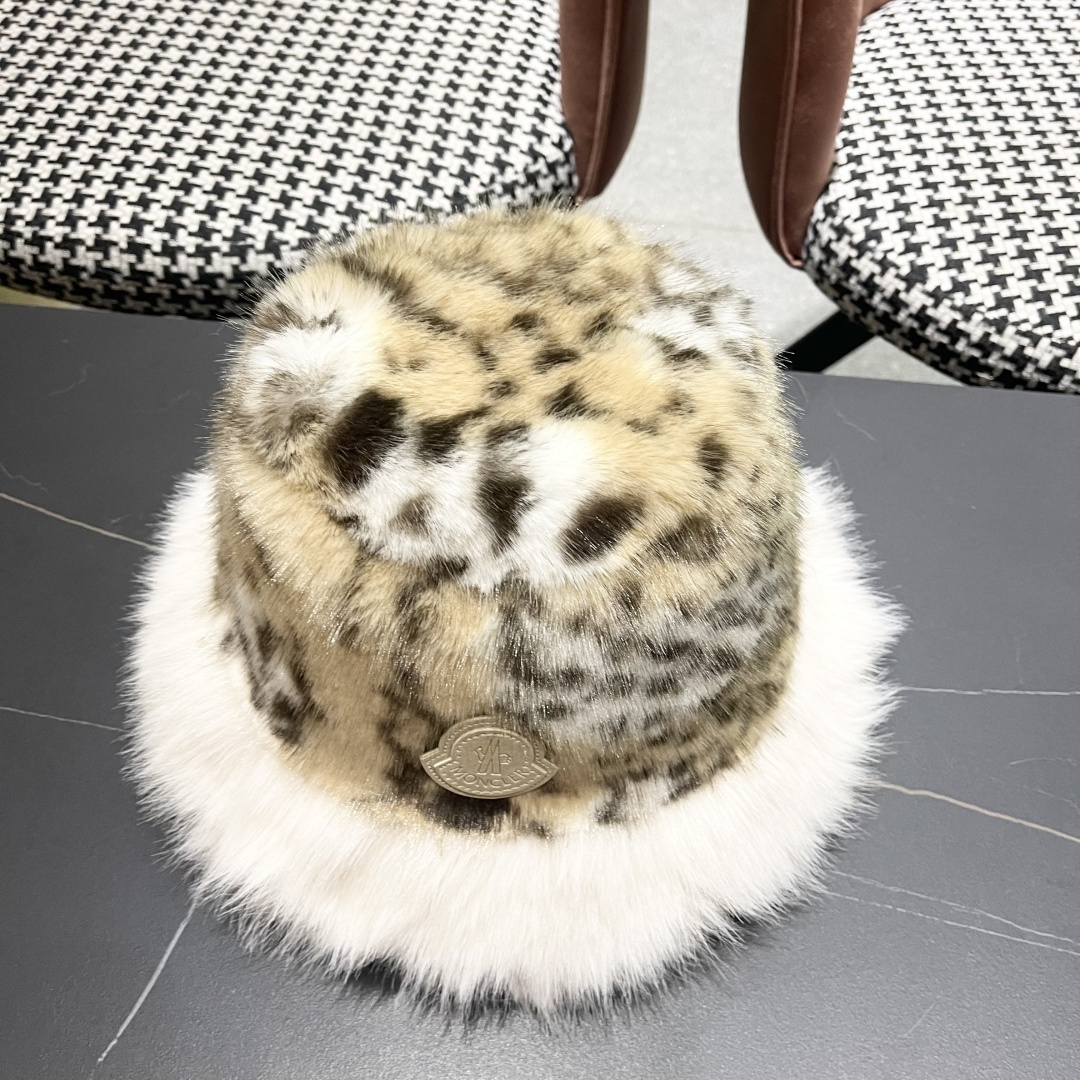 蒙囗MONCLER N 秋冬日系网红豹纹毛绒渔夫帽女保暖东北蒙古帽显脸小帽潮