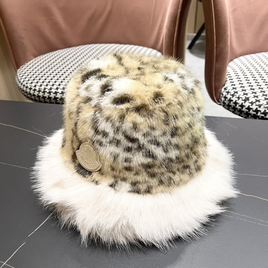 蒙囗MONCLER N 秋冬日系网红豹纹毛绒渔夫帽女保暖东北蒙古帽显脸小帽潮