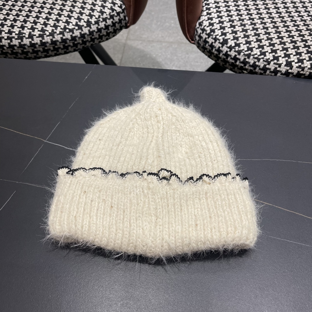 Celine赛琳可爱套头帽子女秋冬日系时尚针织帽保暖护耳毛线帽2025新款