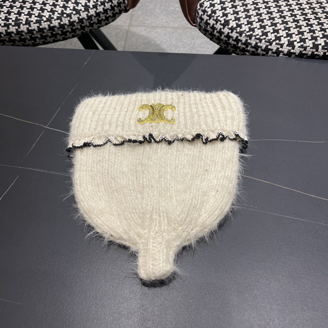 Celine赛琳可爱套头帽子女秋冬日系时尚针织帽保暖护耳毛线帽2025新款