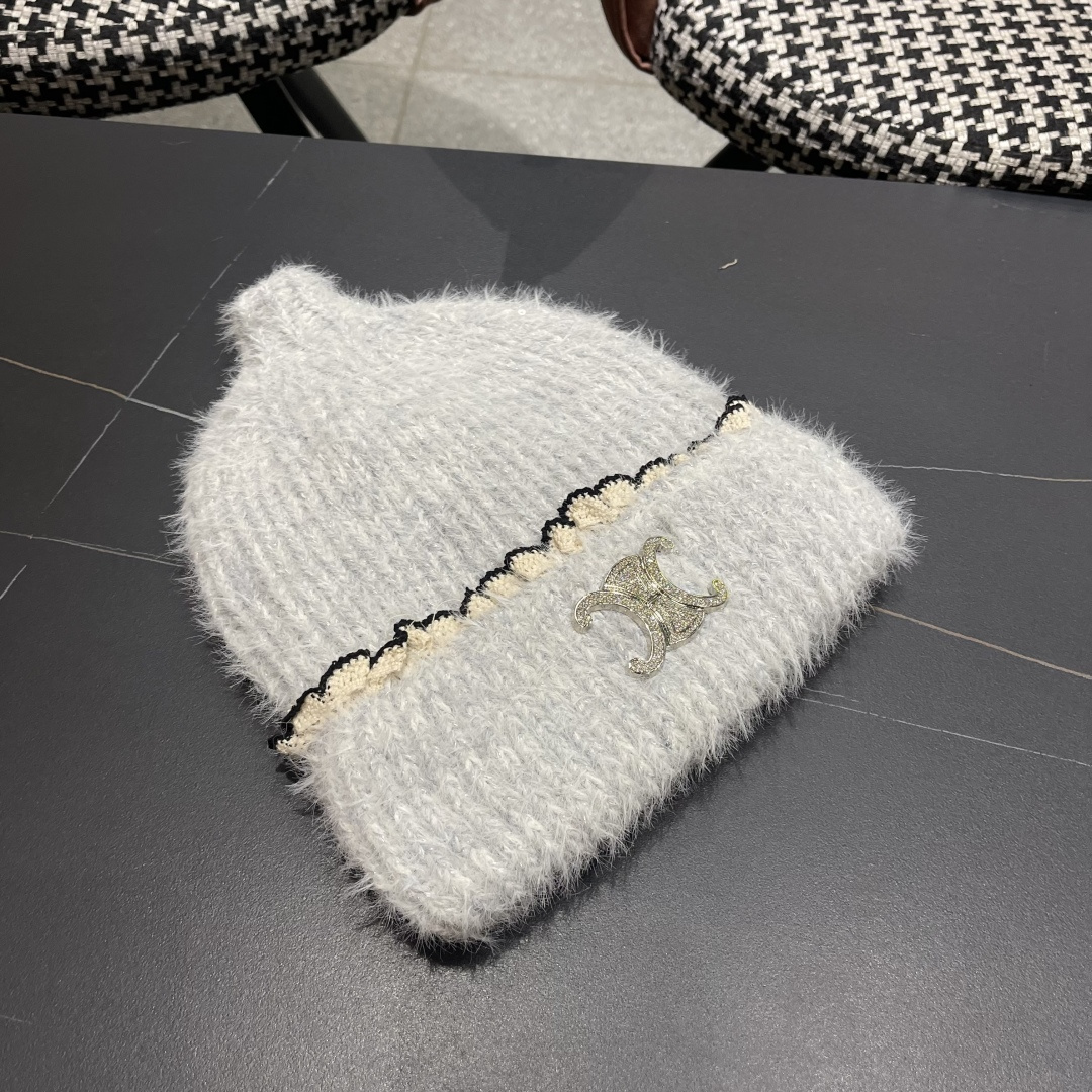 Celine赛琳可爱套头帽子女秋冬日系时尚针织帽保暖护耳毛线帽2025新款