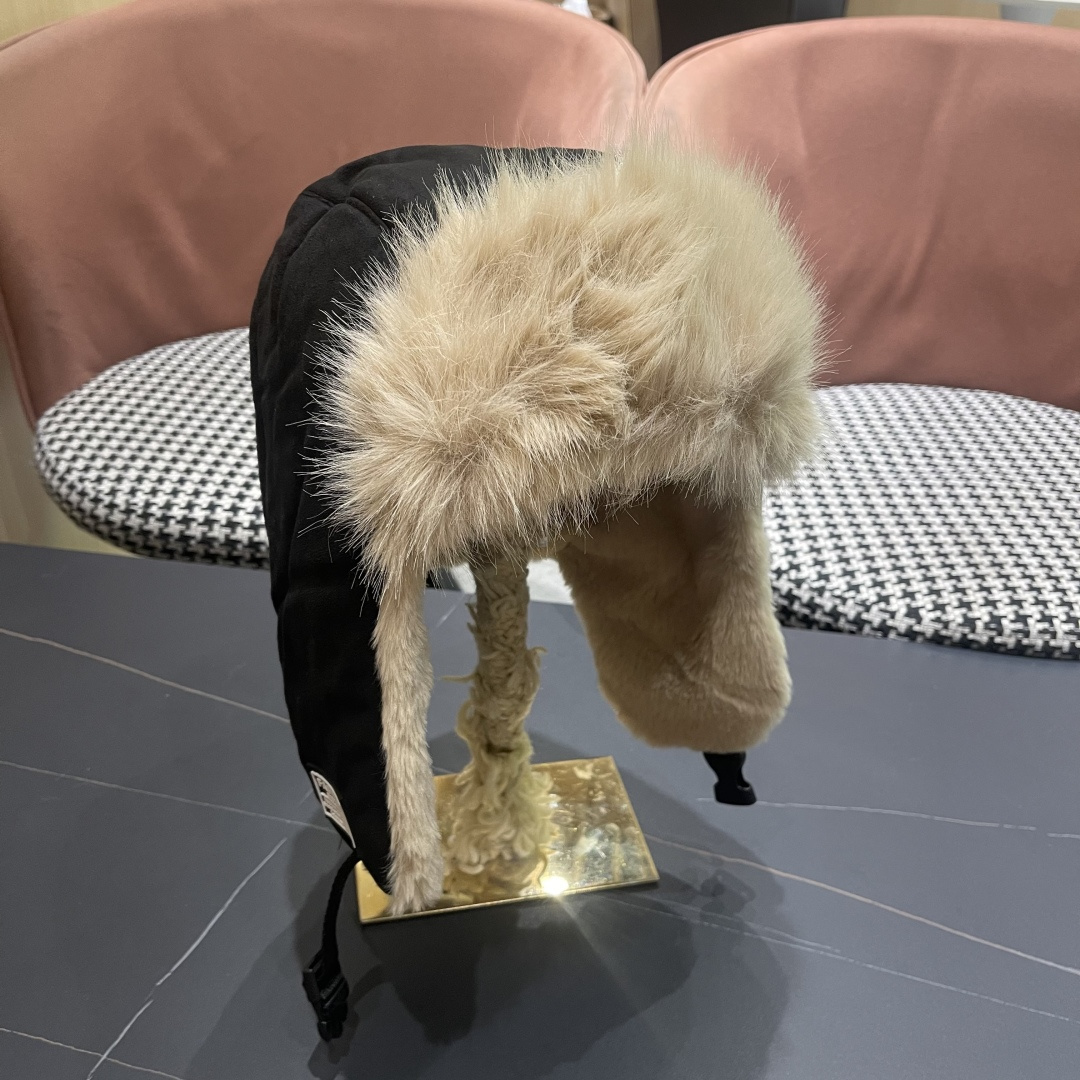 香奈儿Chanel 2025秋冬季雷锋帽加绒加厚护耳帽子防寒东北滑雪帽