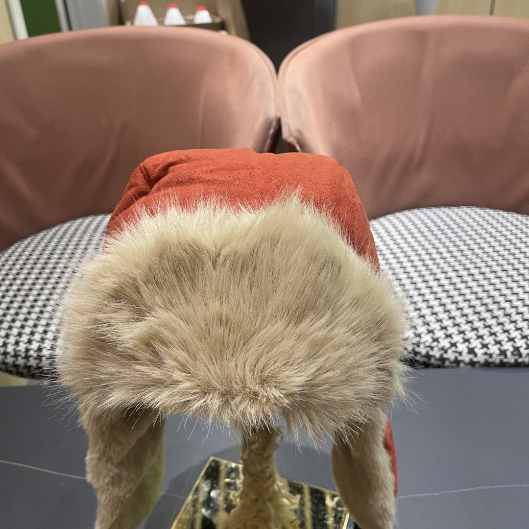 香奈儿Chanel 2025秋冬季雷锋帽加绒加厚护耳帽子防寒东北滑雪帽