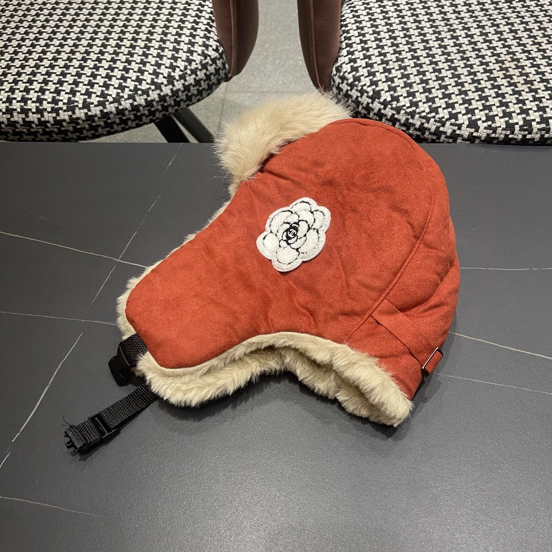 香奈儿Chanel 2025秋冬季雷锋帽加绒加厚护耳帽子防寒东北滑雪帽